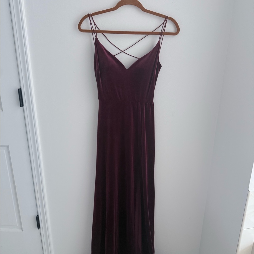 Elegant Burgundy Spaghetti Strap Dress
